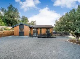 Appletree Lodge with Hot Tub