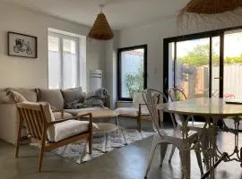 Charmante maison à l'île de Ré au calme, avec jardin et deux vélos