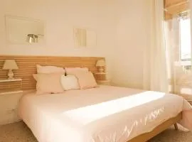 Bright apartment in residence with terrace