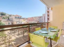 Lavandou - T2 in the city center - 200 m from the sea