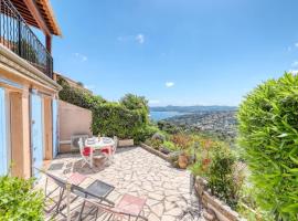 Exceptional view in Saint-Clair for 4 people、ル・ラヴァンドゥーのホテル