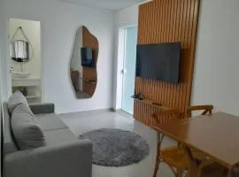 2 vagas de estacionamento, a 7 min da praia