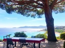 Family villa with sea view classified 3 - 8 people