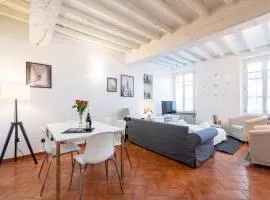 Piazza San Bartolomeo Bright&Comfy Apt x4