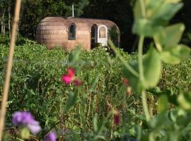 Igloo cabin in Saaremaa, chalet i Kapra