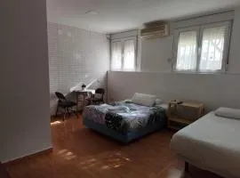 Apartamento y Habitaciones El Colmenar
