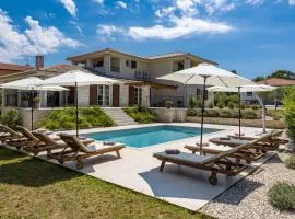 Beautiful Stone Villa Murine Istria