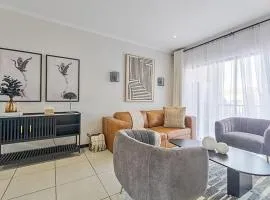 Quiet & Cozy 2 BR Retreat FREE Gym and Pool Access