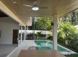 Casa Tropical Luxe 2