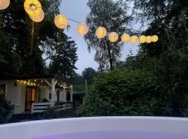 't Tjilpplekje, 4-persoons chalet met privé hottub