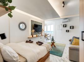 Ultimate Rentals - Studio La Cala de Mijas - 10 Minutes Walk From The Beach, Hotel in Mijas