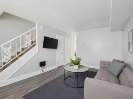Brentwood U4 I Cozy & Comfy I 2bd I Free Parking