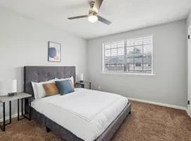 Brentwood U8 I Cozy & Comfy I 2bd I Free Parking
