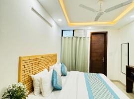 Hotel Ashram View Just 10 Minute Away Form Nizamuddin Railway Station, hotel in New Delhi