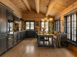 Traditional Feel In Modern Log Cabin
