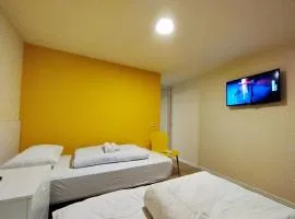 Guest House Bolnisi Yellow room