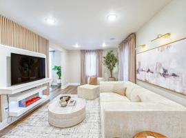 Serene and Updated Escape 1 Mi to Heritage Landing, hotel in Muskegon