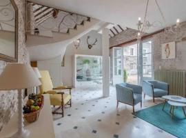 Maison avec jardin à Cellettes, 150 m², local à vélos, Hotel in Cellettes