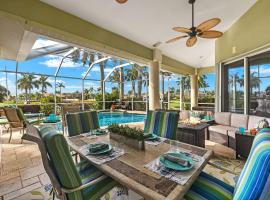 Villa Havannah - Stunning remodeled elec-heated pool home on Gulf Access Canal - SWFL Rentals, hotel a Cape Coral