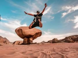 Wadi Rum Desert Life, hotel in Wadi Rum