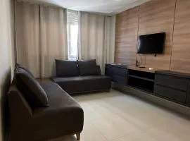 PERFEITO!!! Apartamento de 3 quartos com ar-condicionado a 30 metros da Praia do Morro