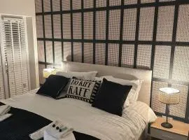 The Mayfair Lodge & Family Suite