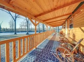 Pond-View Cabin Near Louisville on Racehorse Farm!