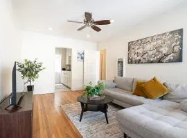 Second-Floor 1-BR Near Beverly Hills and Top Los Angeles Attractions