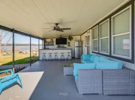 Dock & Patio: Possum Kingdom Lake House