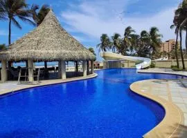 Bello Flat Duplex full equipo con acceso a la playa