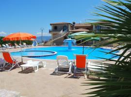Hotel Gran Duca, hotel Briaticóban