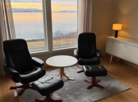 House in Vangsvik, alojamento em Senja