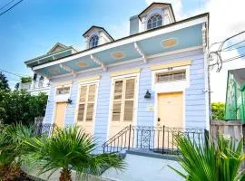 Ursulines Historic Creole Cottage (D) Steps to Qtr