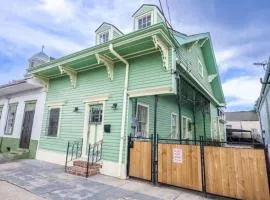 Mandeville Creole Cottage - 3 bed-2 bath