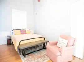 Ursulines Charming 1 Bedroom Monthly Rental