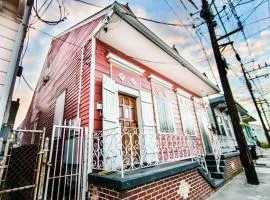 St. Ann Historic Creole Cottage 5 bed-4ba