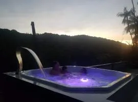 Chácara pé n'água, 80 km de SP, piscina e spa aquecido