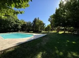Casa gaucha, con piscina en chacras de coria