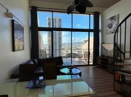 Downtown 2BR Huge Patio Free parking WiFi