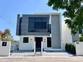 HS3-Hidden Space Private Pool Villa-บางแสน