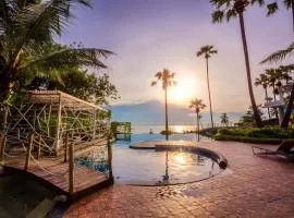 The Palm Wongamat - 1BR Luxury Beachfront Suite - Ocean View - 32 Floor