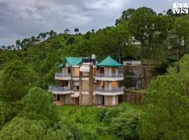 StayVista at Gulmohar Estate - 5BR Luxury villa in Kasauli