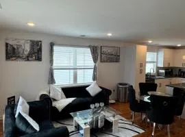 Luxury Gated NYC Theme 3BR 2B with Parking by EWR