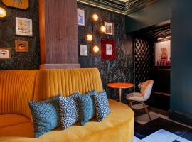 The Bell Athens by Kasa, hotel near Athens-Ben Epps Airport - AHN, Athens