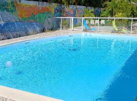 Domaine du Tambour, hotel v destinaci Petit-Bourg