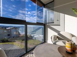 Reef View, hotel with pools in Sopelana