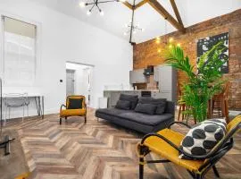 Modern 2 Bedroom Apartment - Wolverhampton Centre - Gated Development 3CH