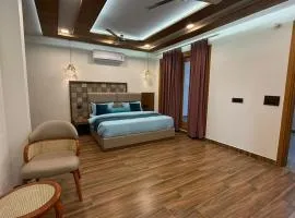 Yes Hotel By The Ganges