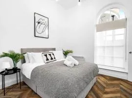 Stylish 2 Bedroom Apartment - Free WiFi - Netflix - Wolverhampton Centre - 2TO