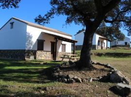 Alojamiento Rural 'al Muniat', hotel in El Castillo de las Guardas